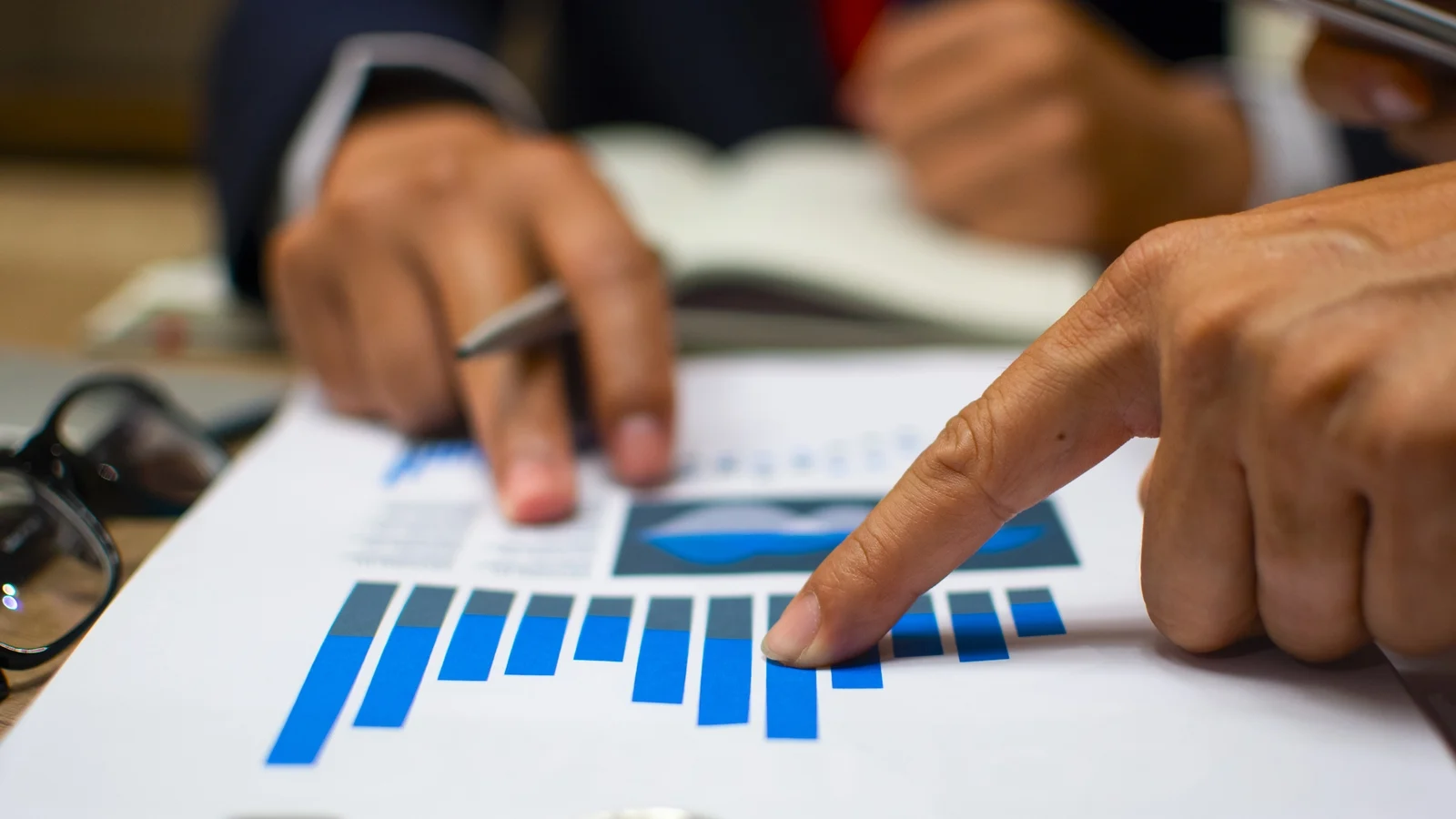 Govt plans to boost financial services jobs