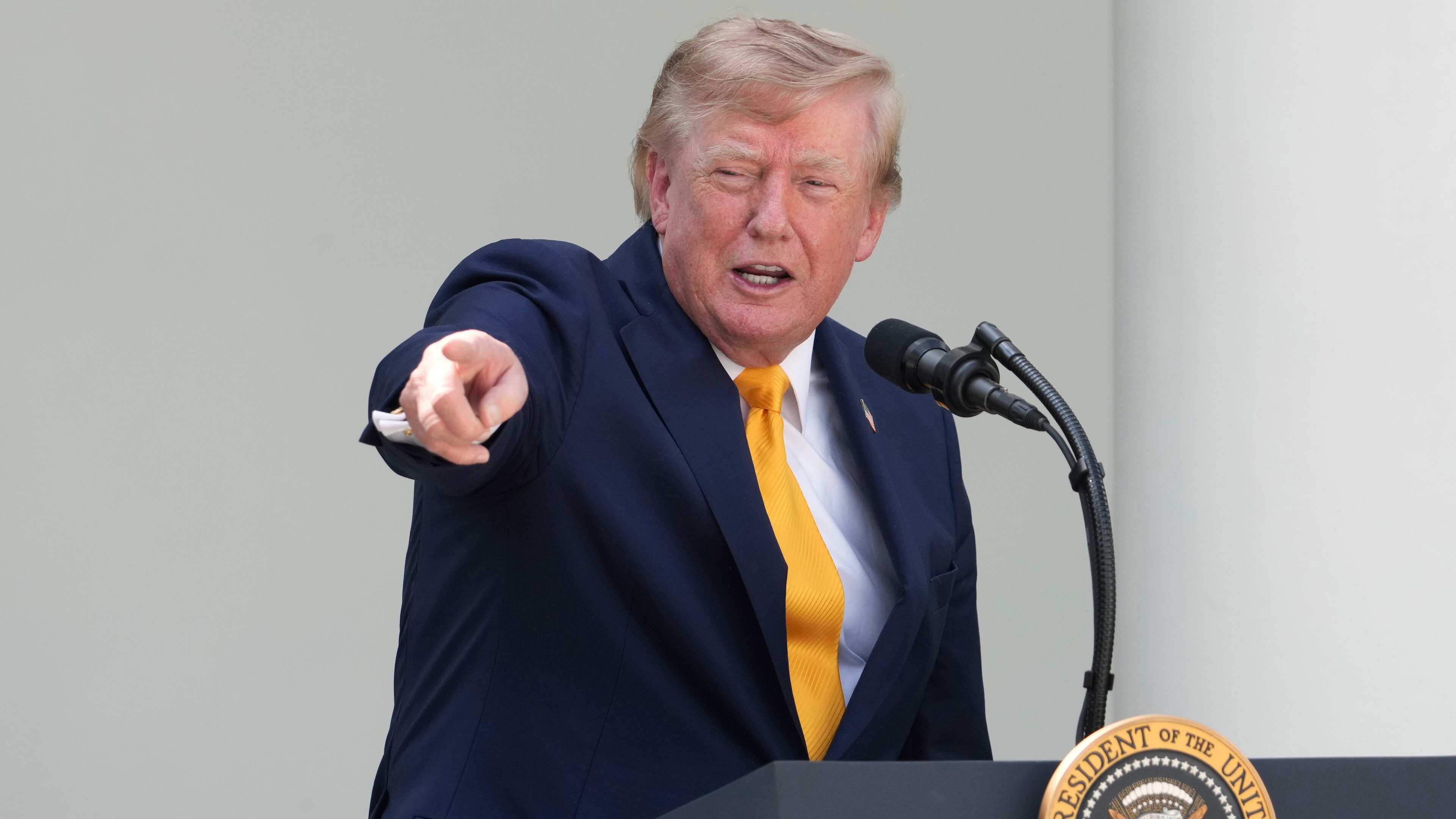 US imposes $100,000 fee for H-1B visas