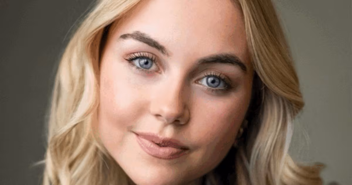 Lucia McLaughlin Makes History in Les Misérables