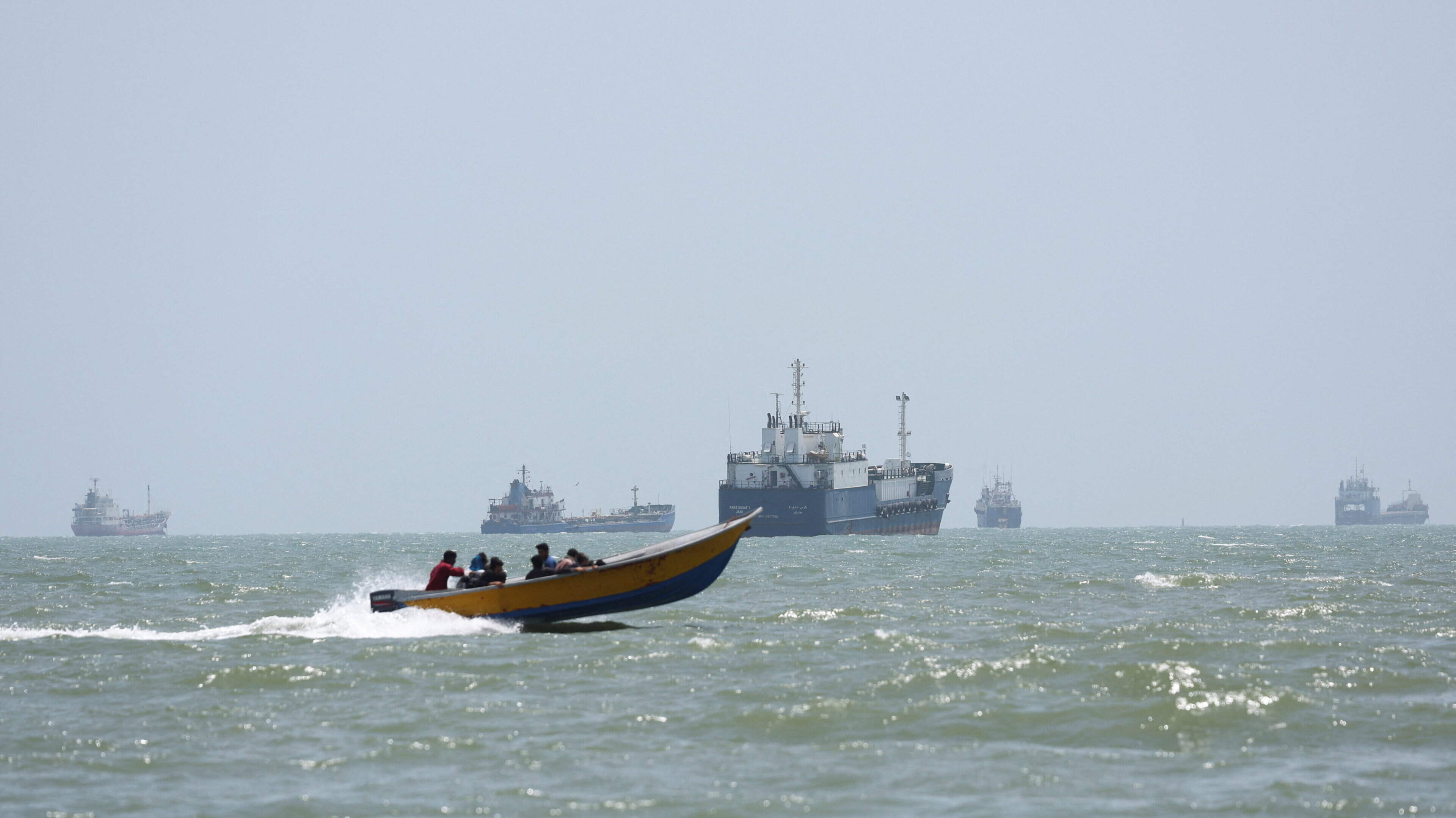 Oman and Iran Discuss Strait of Hormuz Revenue Deal
