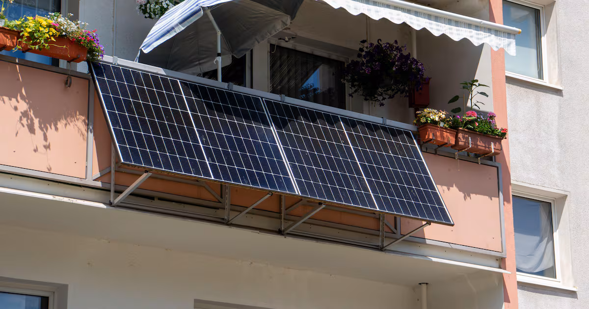 Plug-in solar panels now available in UK