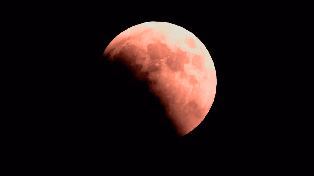 Ireland to Experience 93% Lunar Eclipse
