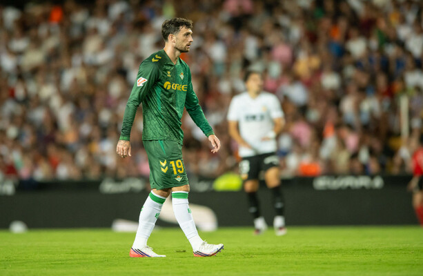 Troy Parrott Debuts for Real Betis in Champions League