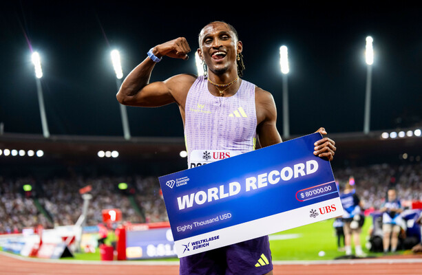 Dos Santos and Russell Set New World Records