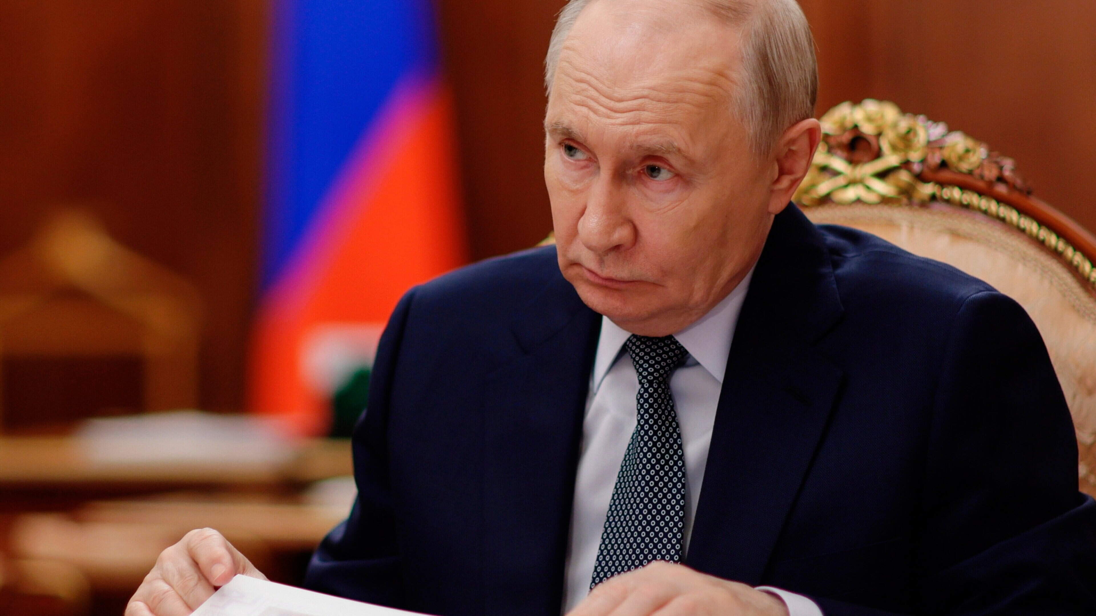 Putin Faces Desperation Amid Ukraine War