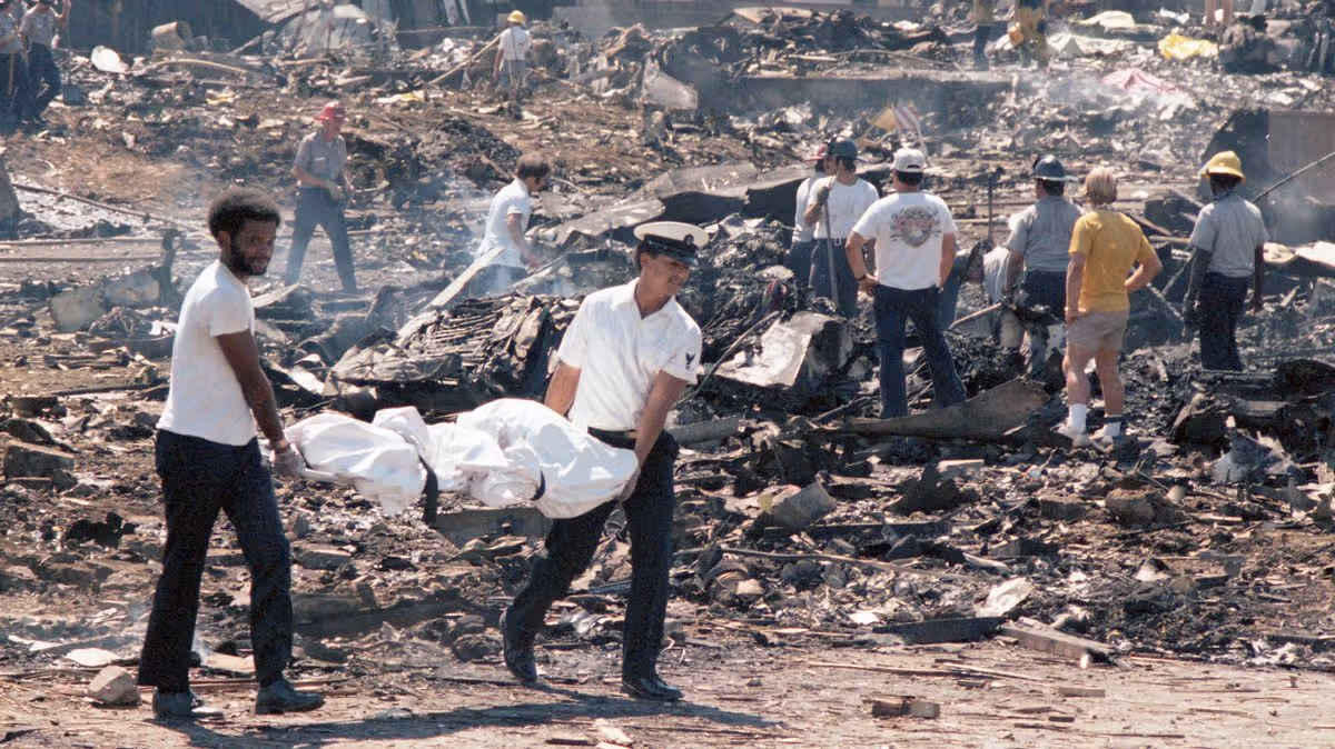 Plane crash killed 144 after pilot's final words