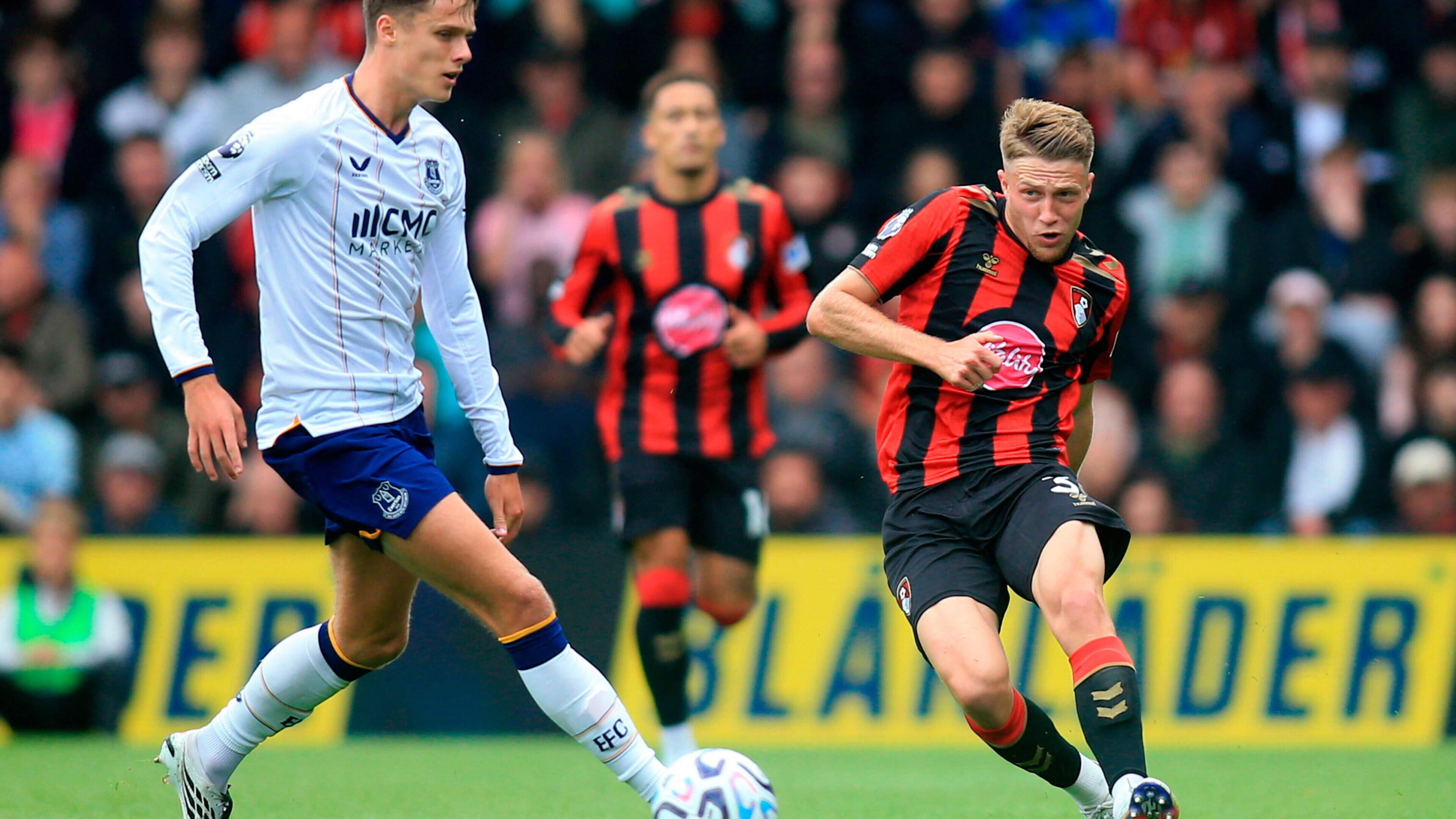 Everton Fans Threaten Riot Over Player Sale