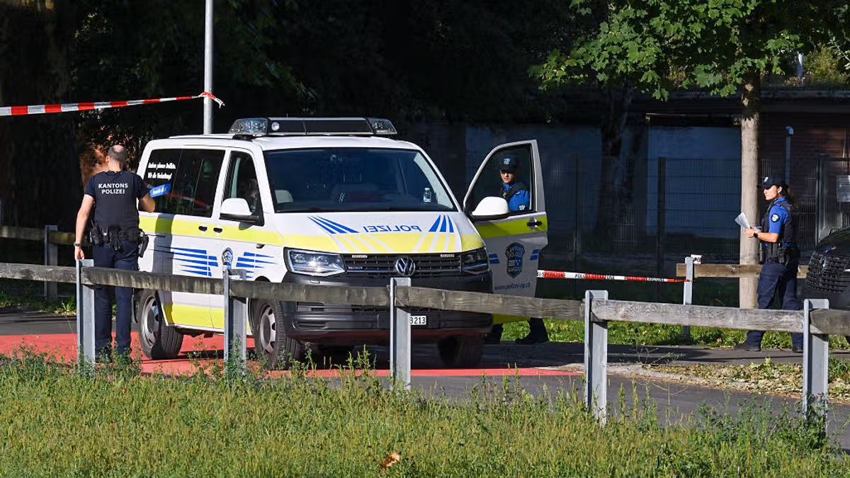 Manhunt after shooting at Swiss rave