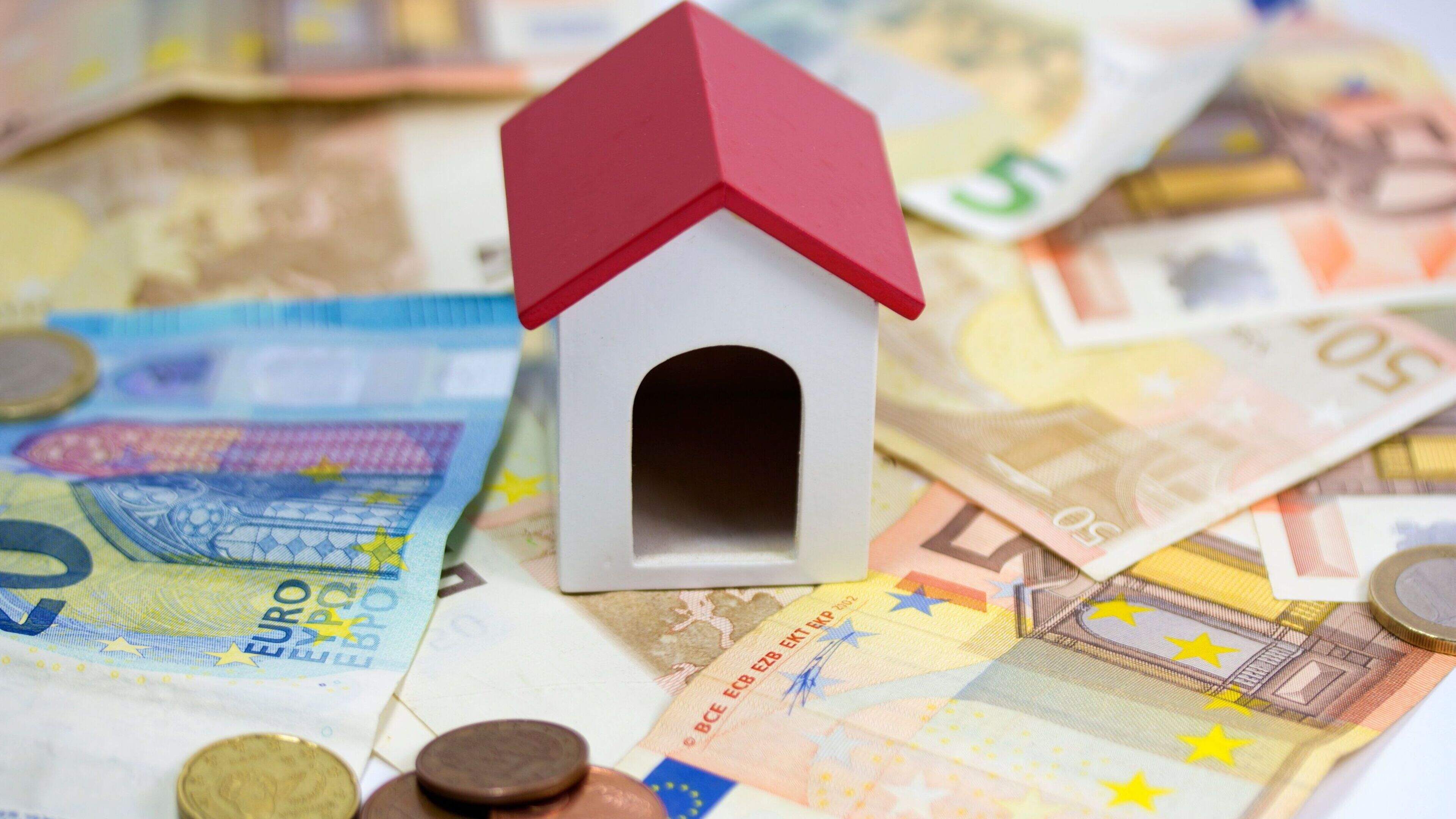 Single-parent families and mortgage-to-rent deals