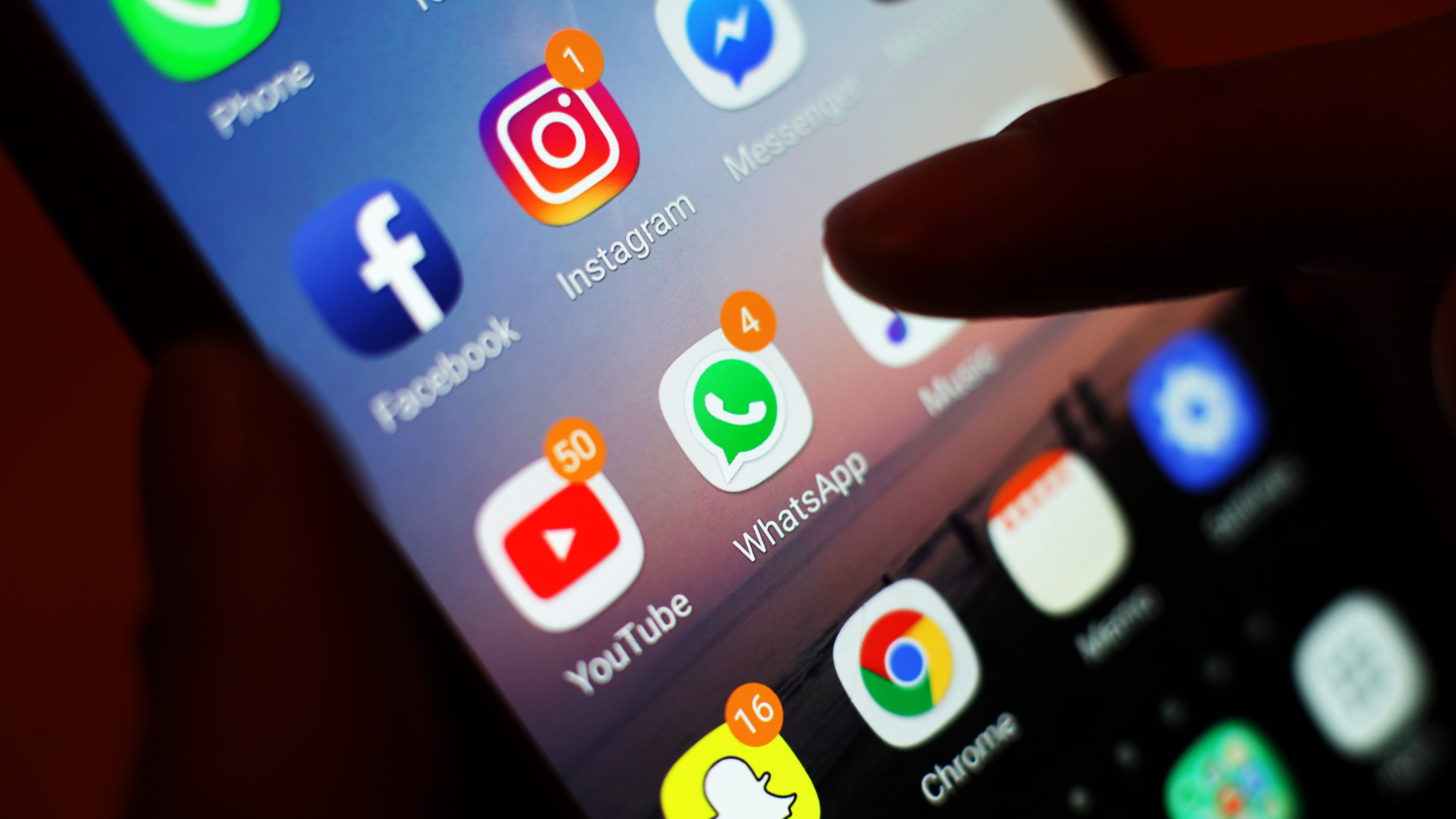 Internet Advertising Revenue in Ireland by 2030