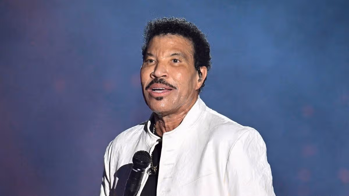 Lionel Richie Released From Hospital After Illness