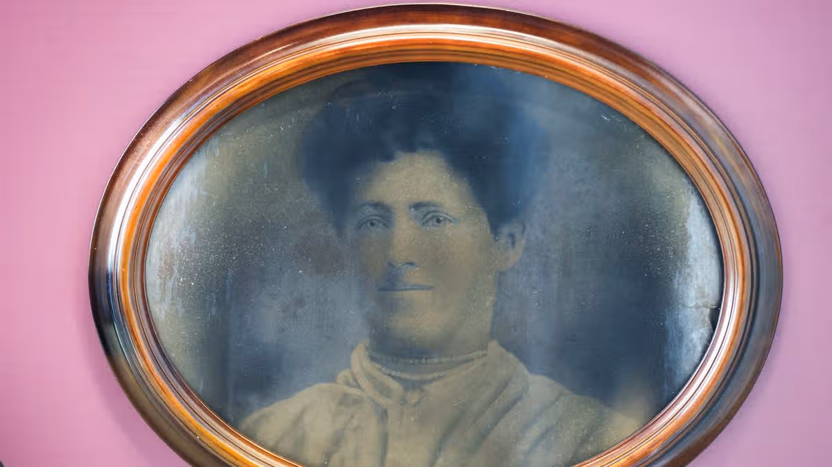 Irish Titanic Victim's Possessions Displayed