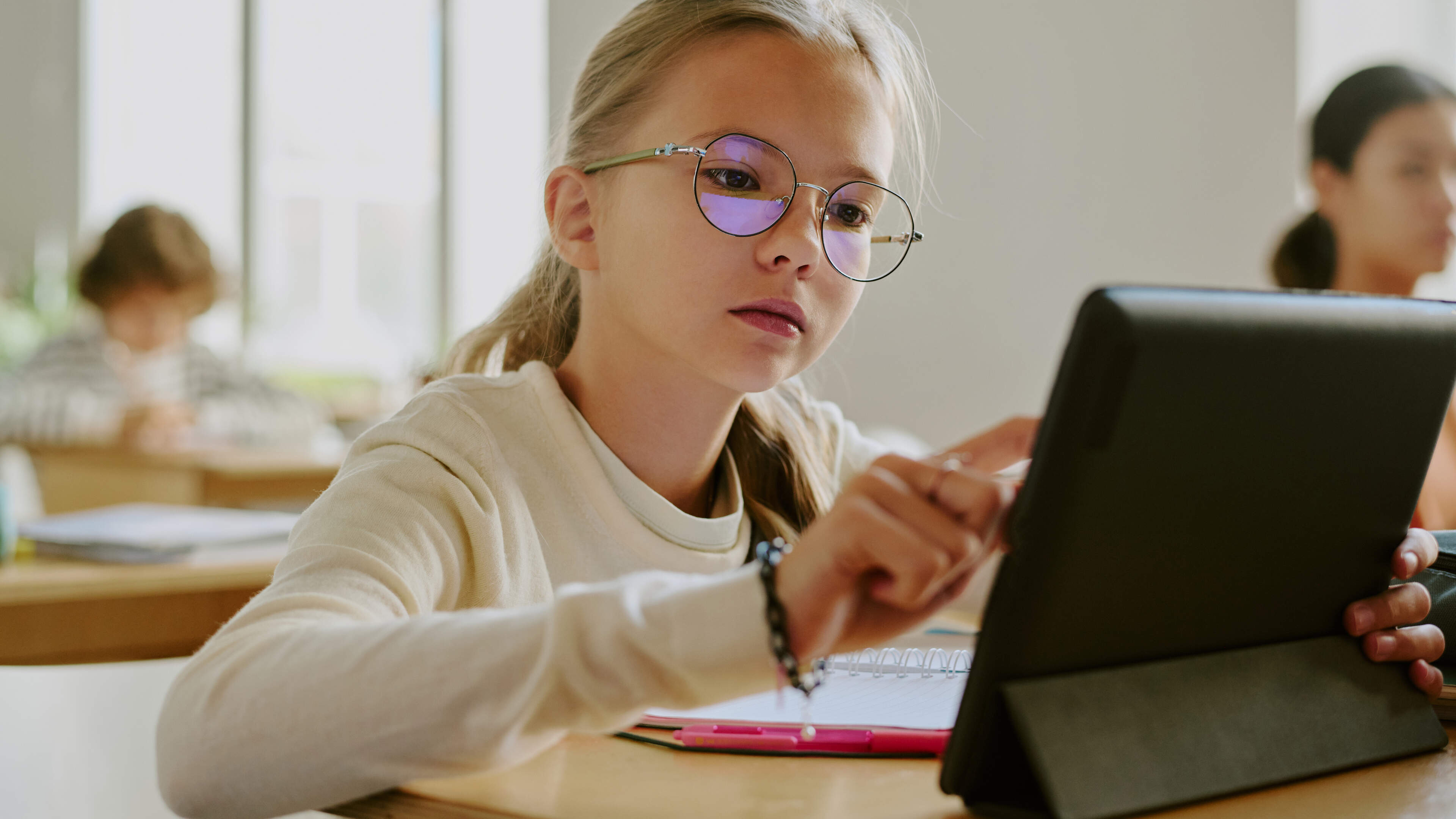 Kids Using iPads in Schools Questioned