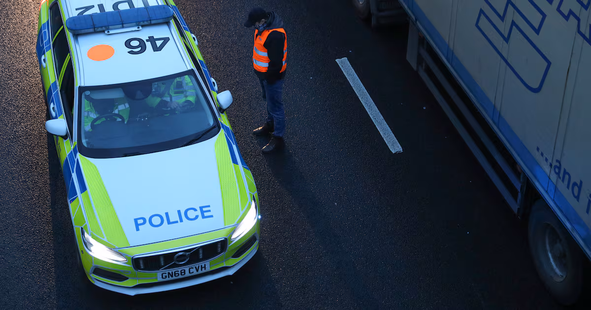 Protesters Block Roads in Dover Against Migration