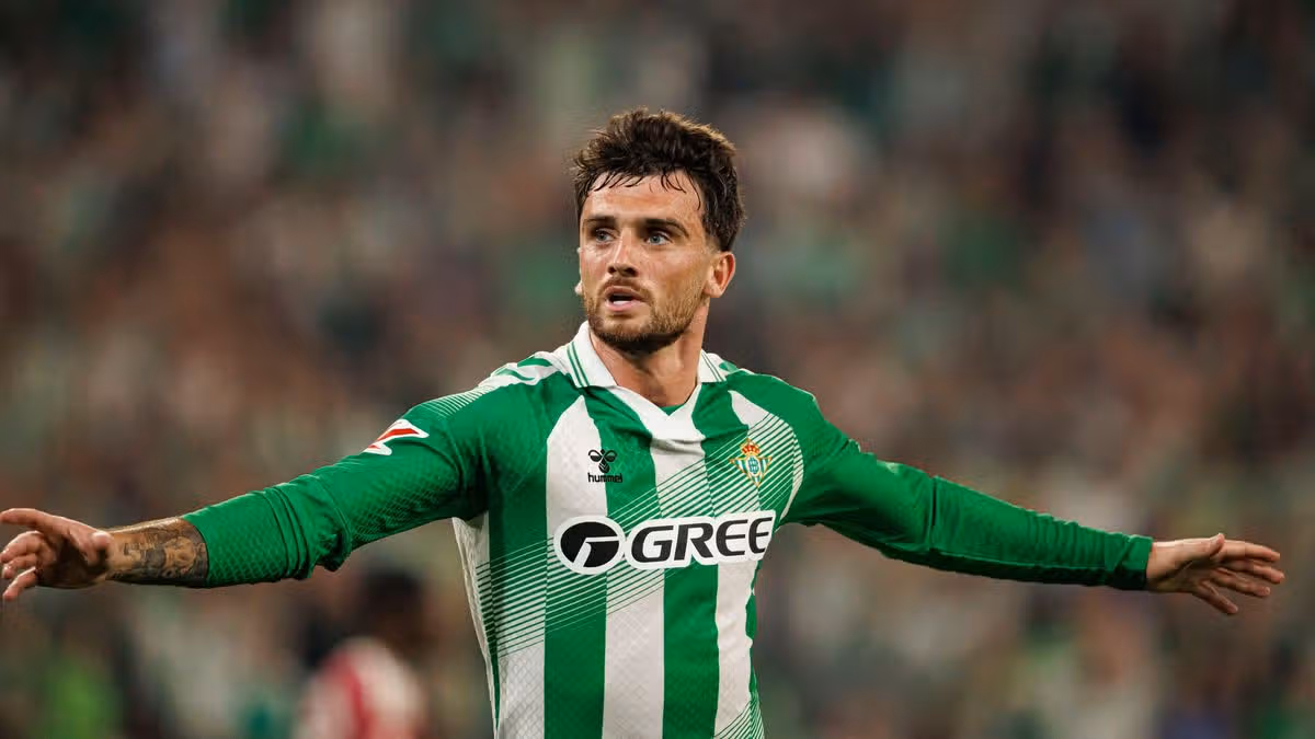 Parrott-mania Sweeps Seville After Betis Victory