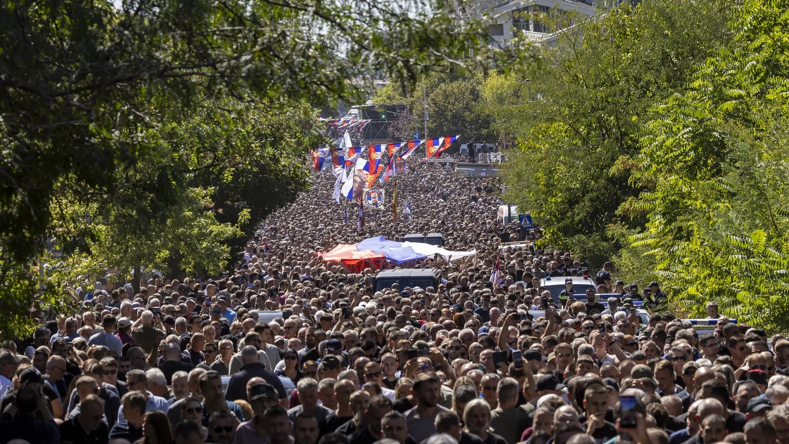 Thousands Attend Ratko Mladic's Funeral in Belgrade