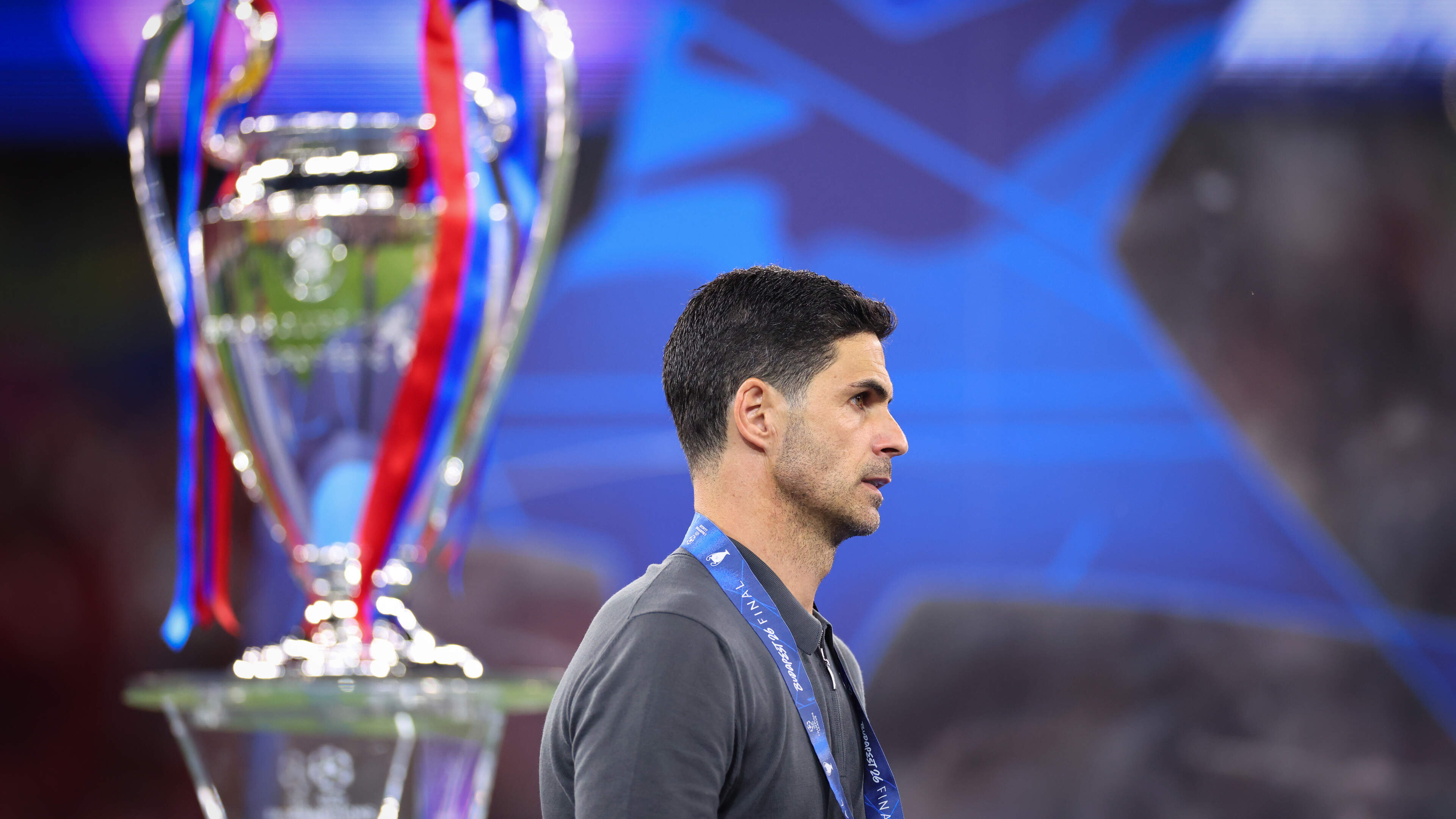Arsenal Faces PSG in Champions League Challenge
