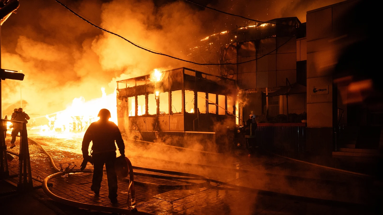 Four dead as Russia and Ukraine resume strikes