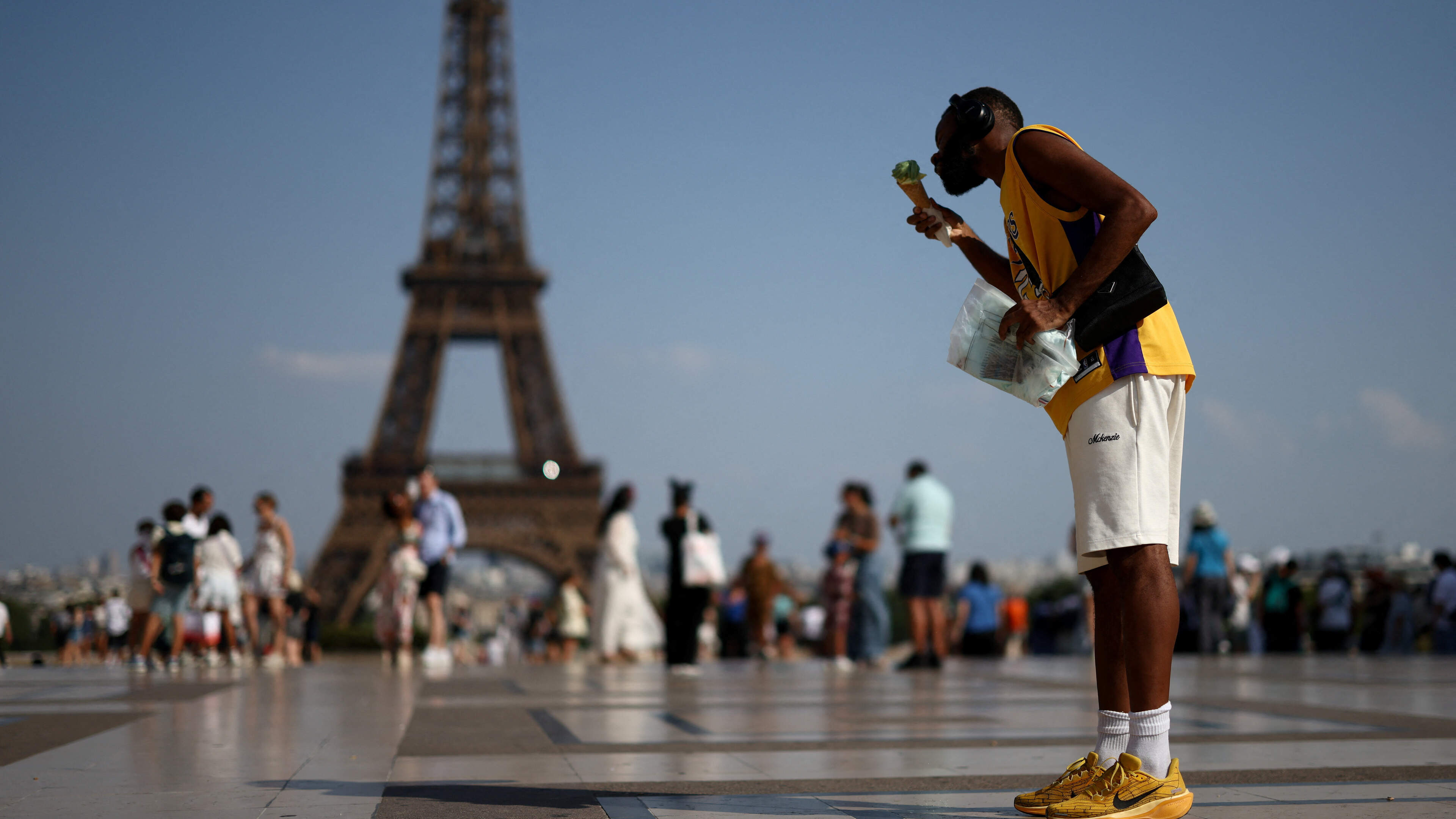 Eiffel Tower Workers Strike Over Staff Removal