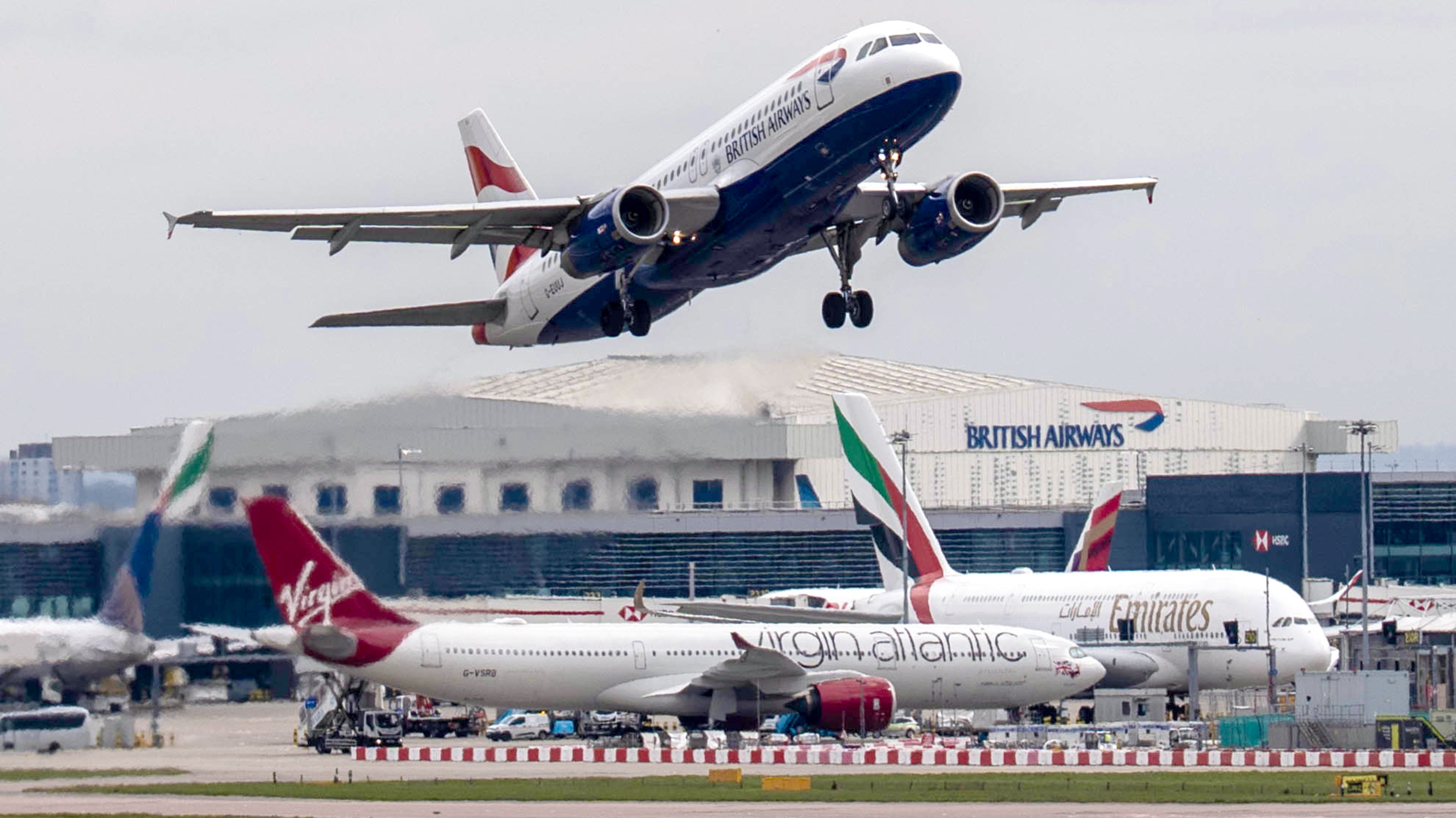 Dublin Airport Warns of Delays