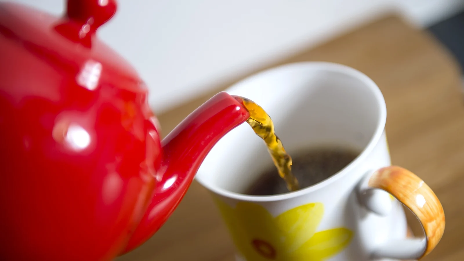Very hot drinks raise oesophageal cancer risk