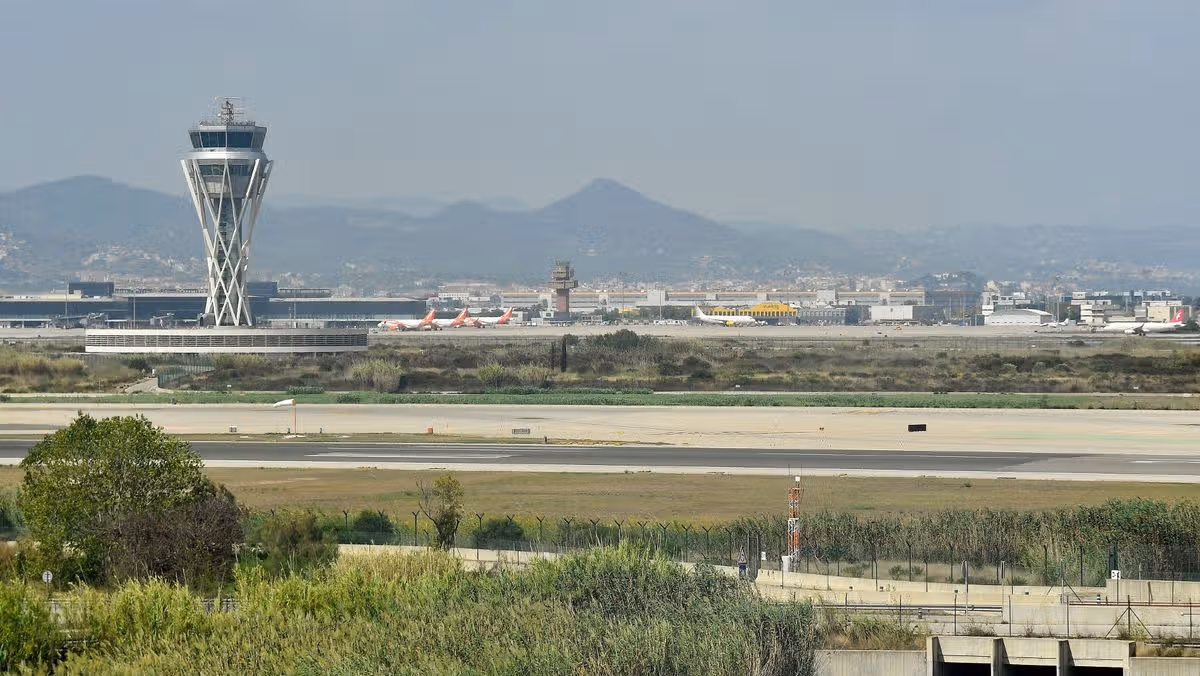 Barcelona Airport Flights Cancelled Due to Thunderstorms