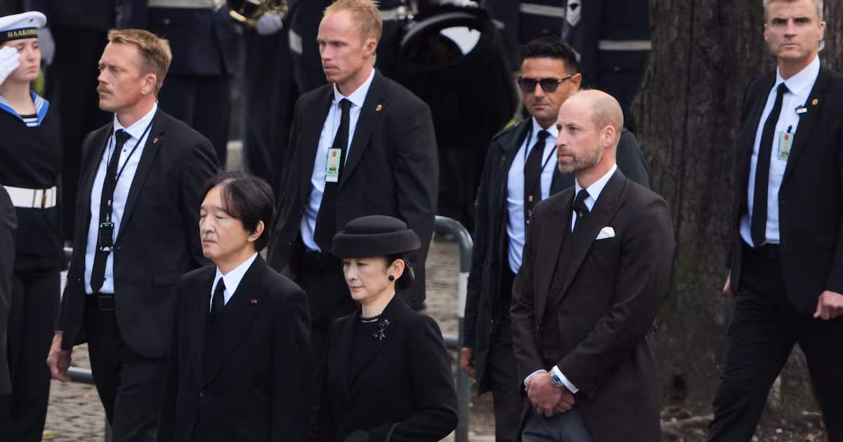 William attends King Harald V's funeral procession