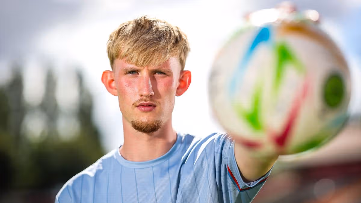 Shelbourne goalkeeper aims to emulate Caoimhin Kelleher