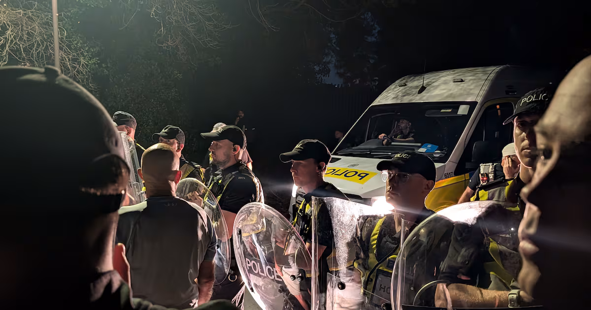 Police Ready to Ban Masks at Protests