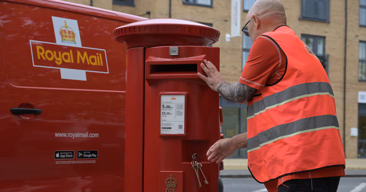Royal Mail Delays Letters in Derry for a Month