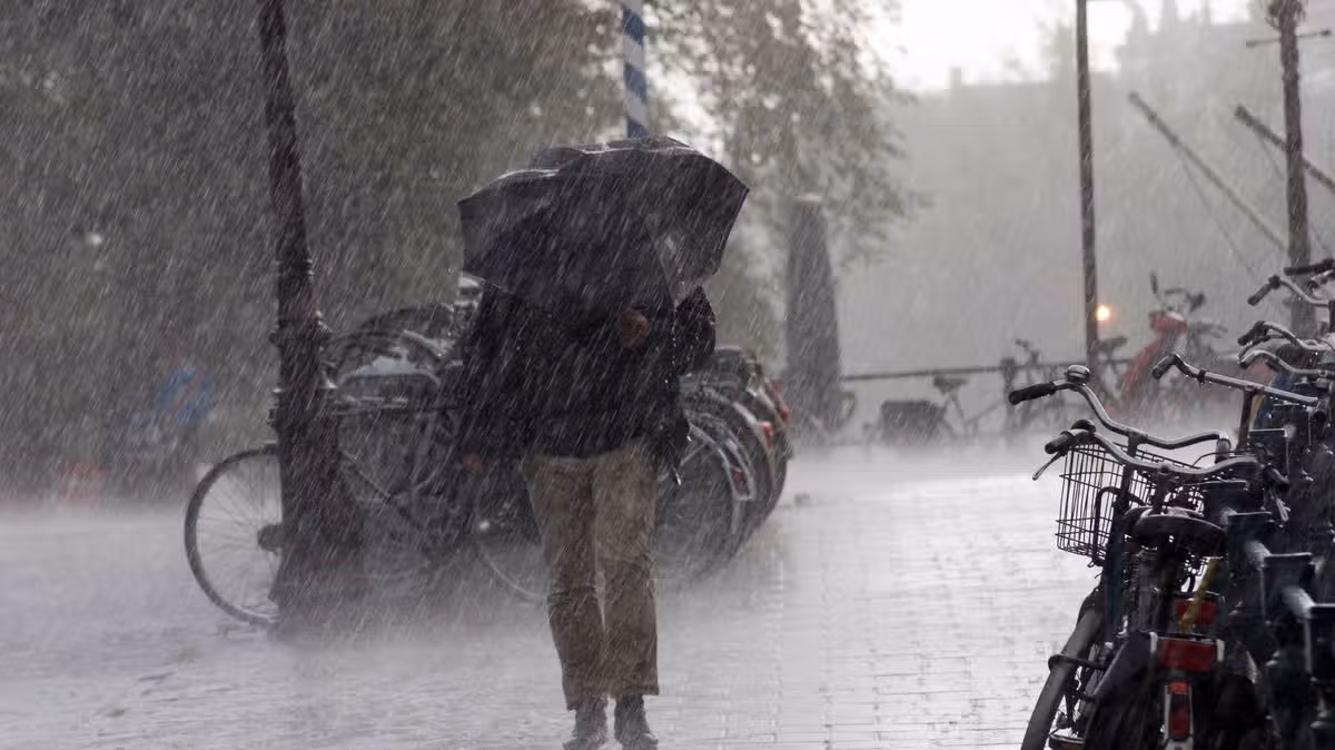 Ireland braces for weekend of torrential rain