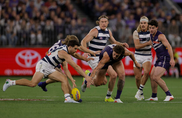 Geelong eliminated by Fremantle in AFL semi-finals