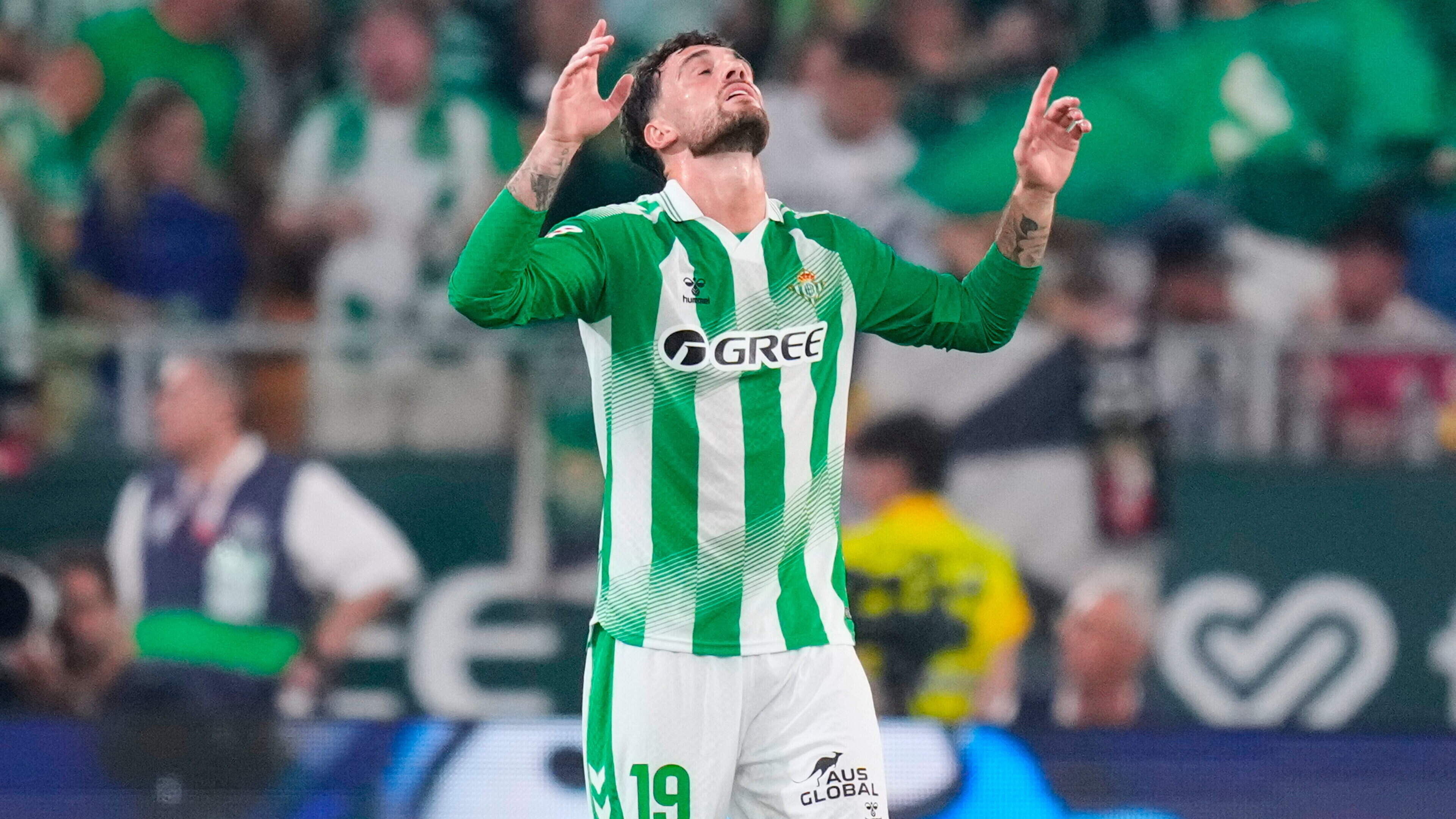 Troy Parrott Jersey Sales Surge at Real Betis