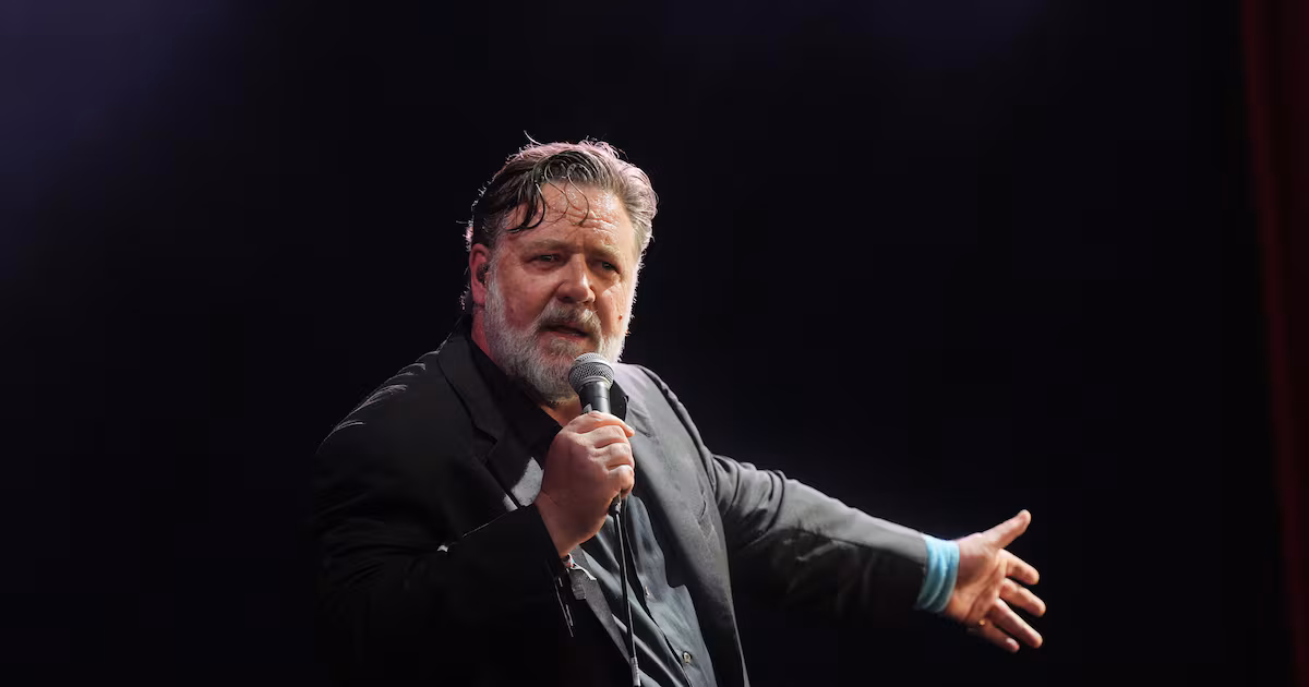 Russell Crowe Reflects on Hollywood Relationship