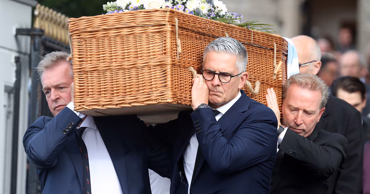 Funeral for former BBC journalist Stephen Walker held