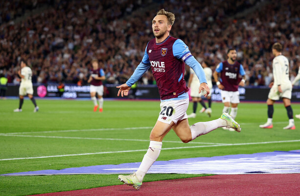 West Ham thrashes Wrexham 6-0 in Championship