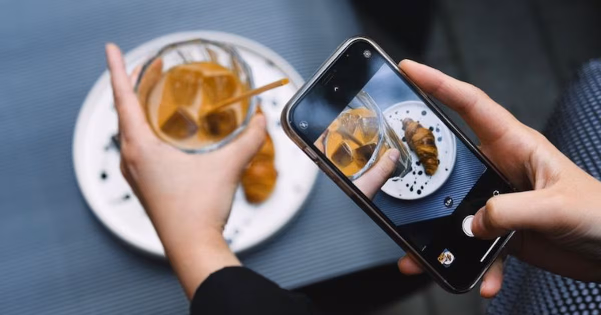 Food Influencers and Paid Praise Transparency