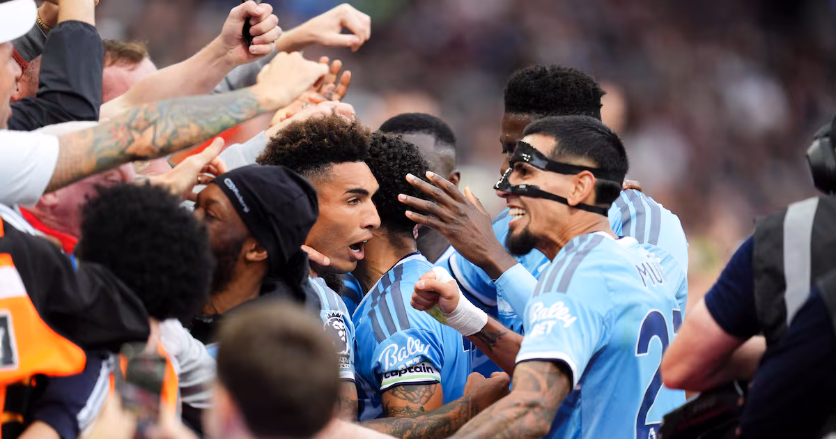 Nottingham Forest defeats Aston Villa 2-1