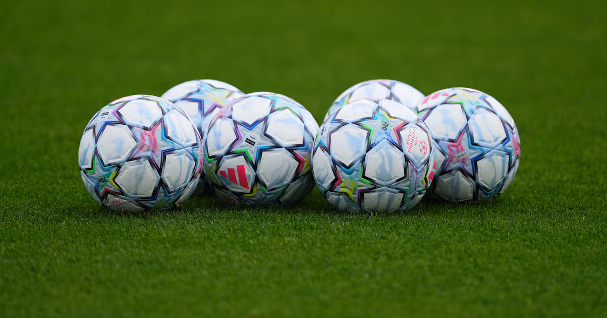Raith tops Scottish Championship with 4-0 win