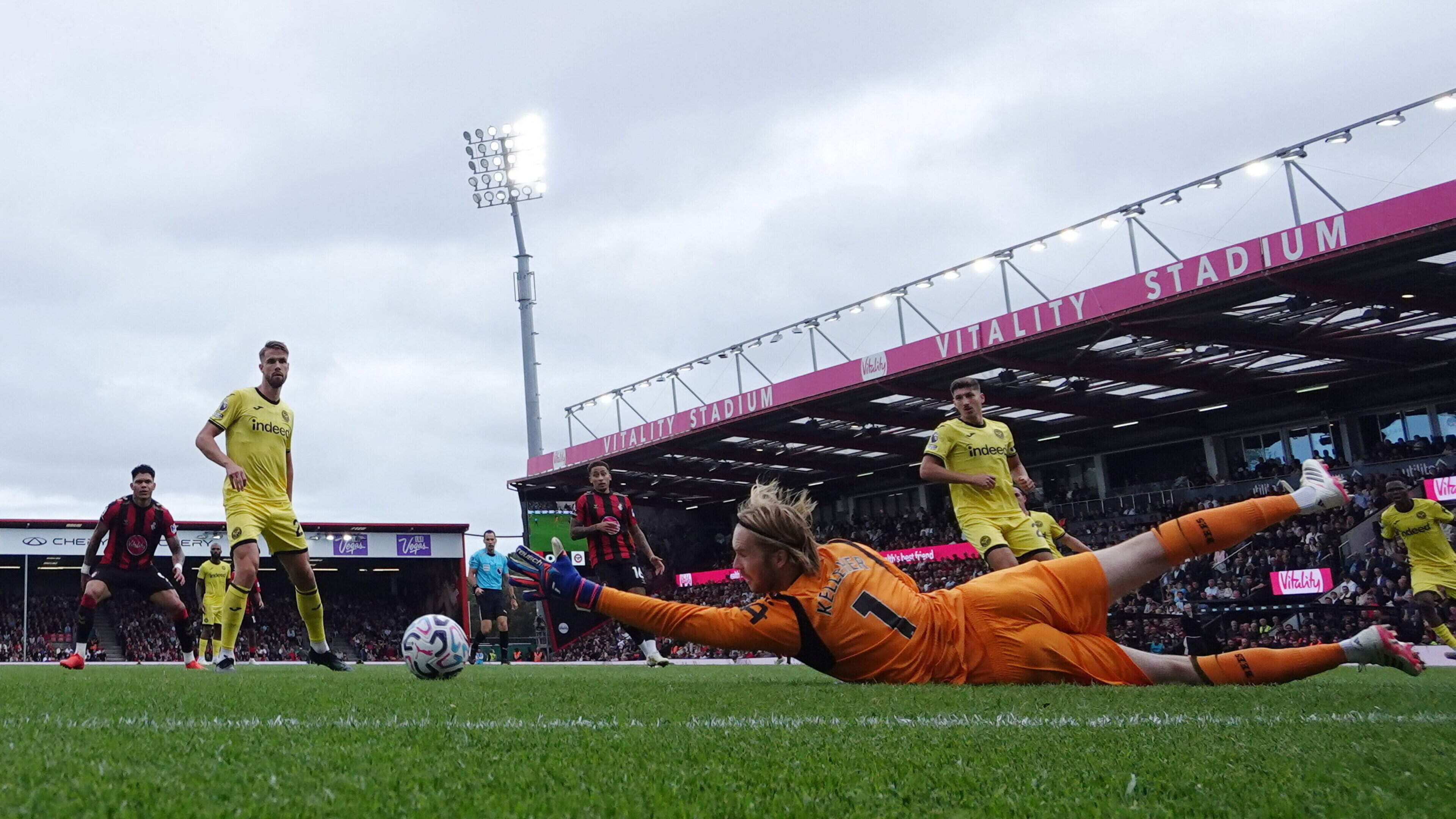 Bournemouth Keeper's Blunder Costs Team Points