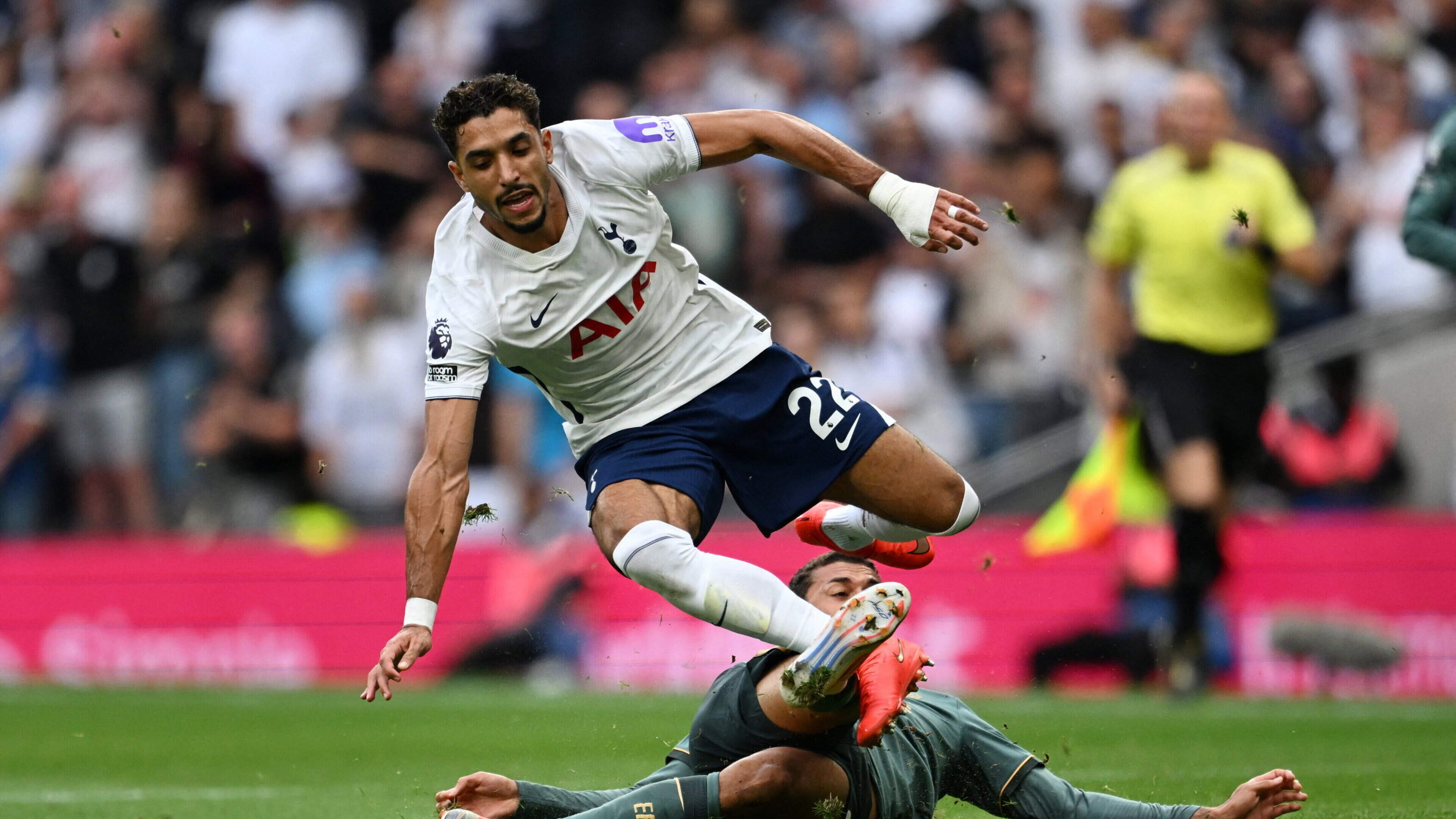 Tottenham Held to Draw by Everton
