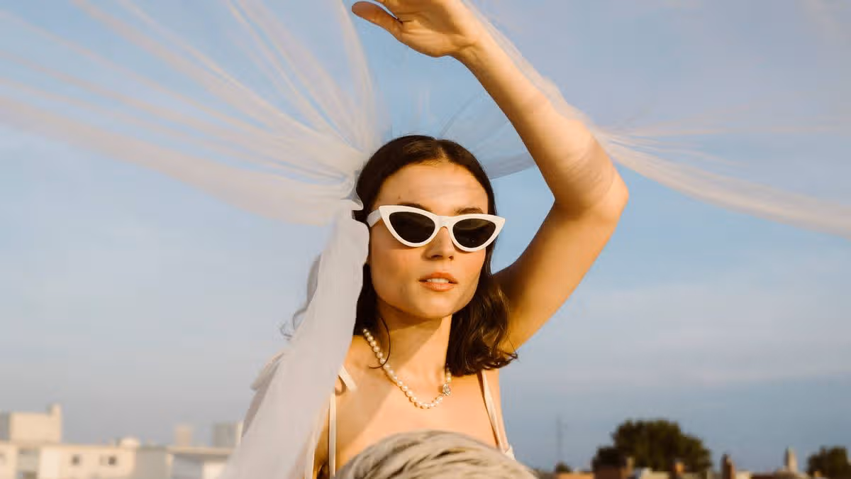 Bride Issues Strict Rules for Bridesmaids