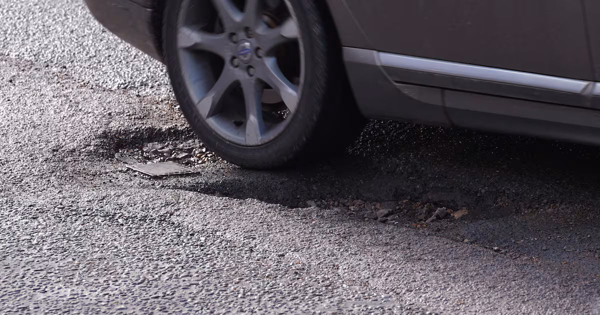 Summer heatwave to increase potholes, warns RAC