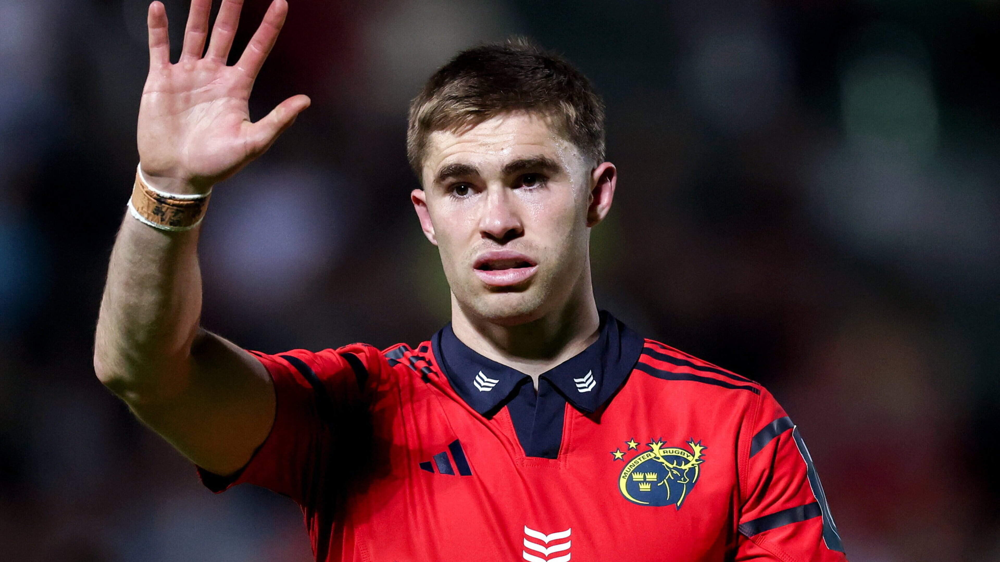 Munster recalls out-half amid injury crisis