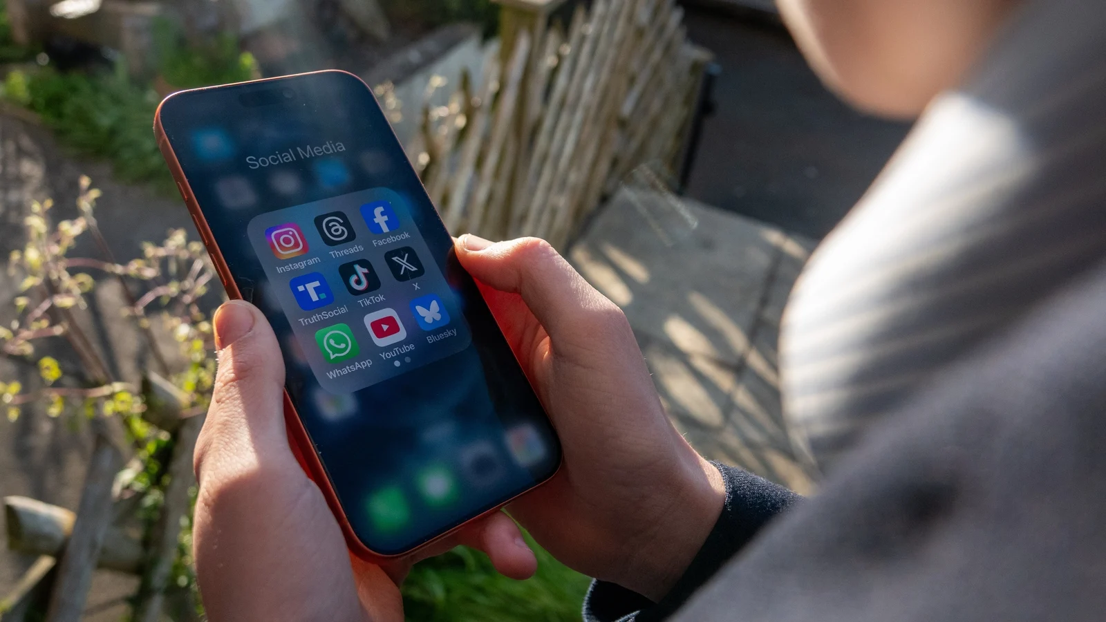 EU Proposes Ban on Social Media for Children