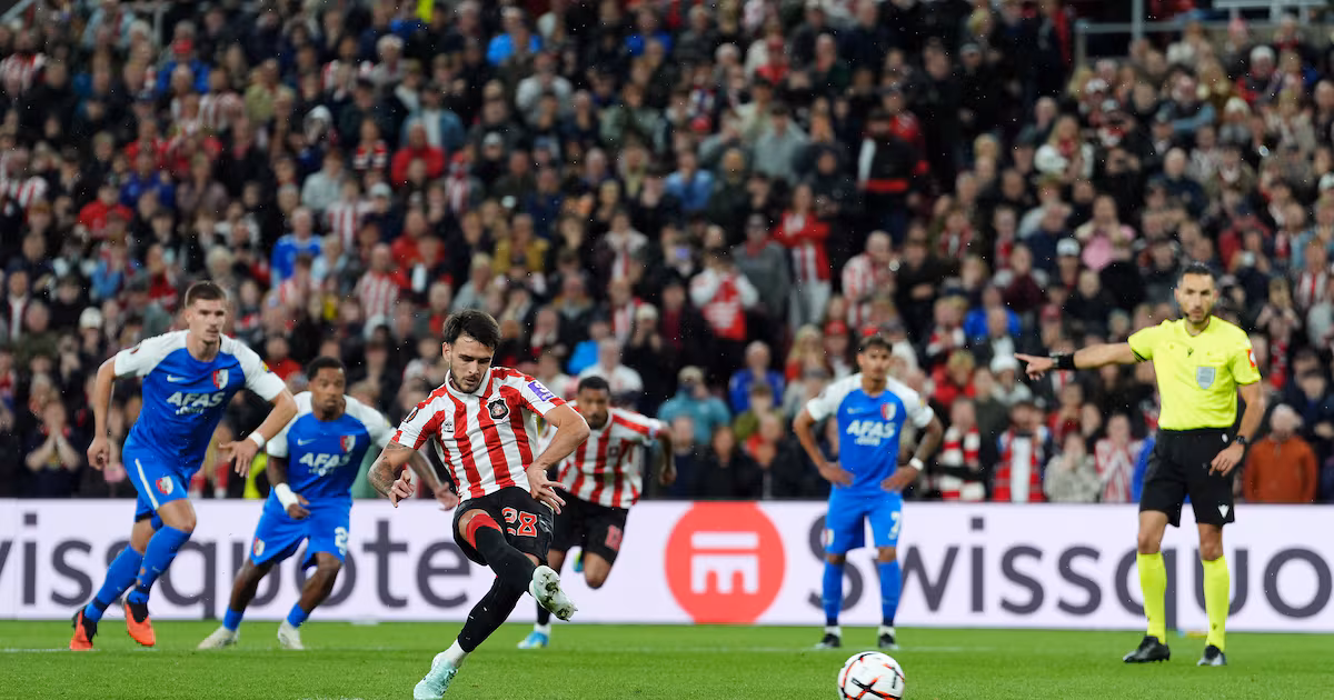 Sunderland wins Europa League opener against AZ Alkmaar