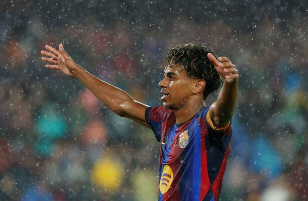 Barcelona Defeats Racing Santander 7-2 in La Liga