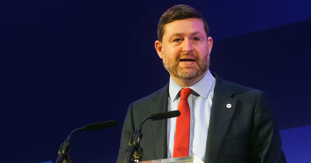 Minister Warned on Council Reorganisation Changes
