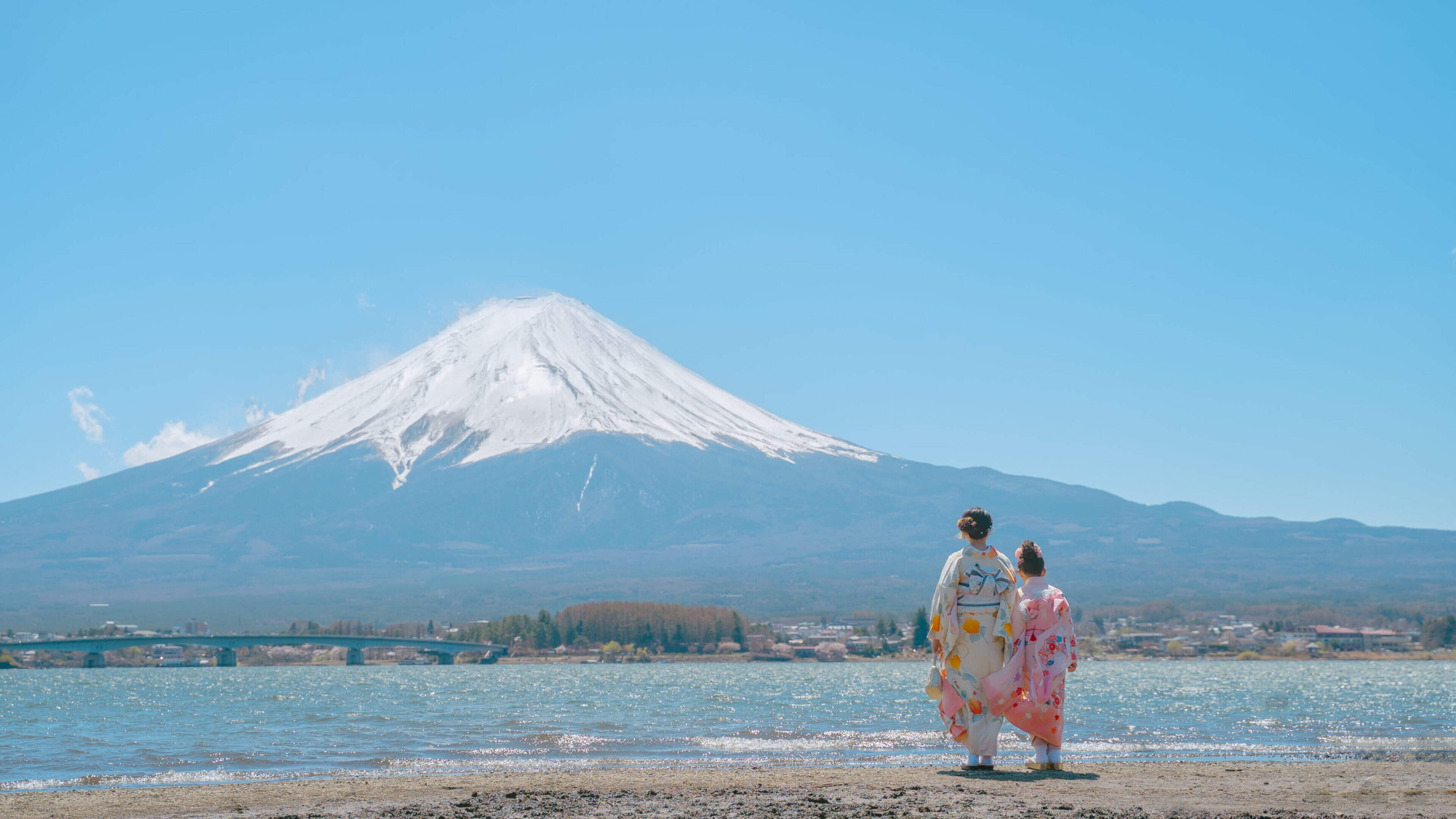 Japan's Centenarian Population Surpasses 100,000