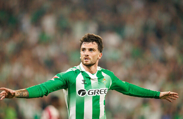 Troy Parrott Assists in Real Betis Victory